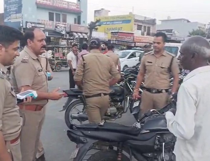 लक्सर पुलिस ने चेकिंग अभियान में सीज की 7 बाइक, एक दर्जन से ज्यादा चालान किए
