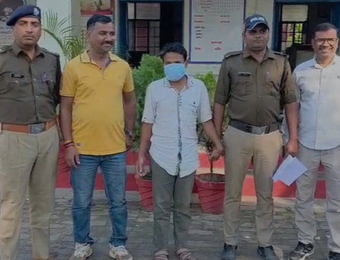 5 लाख की चोरी का आरोपी 4 साल बाद गिरफ्तार, 50 हजार का था इनाम