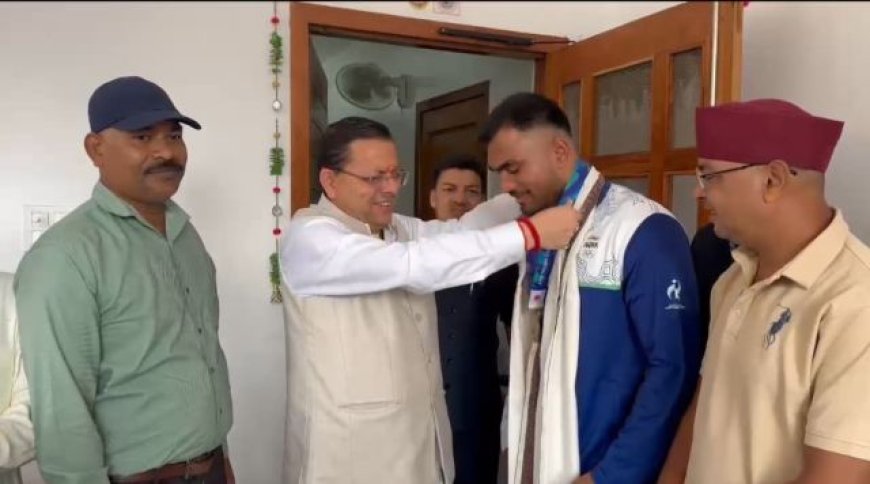 बॉक्सिंग सितारे कपिल पोखरिया की मुख्यमंत्री धामी से महत्वपूर्ण भेंट